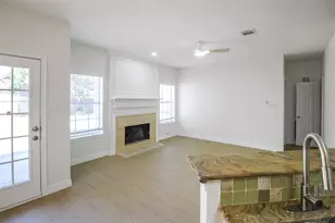 14819 Flowerwood Dr, Houston, TX 77062 - Photo 7