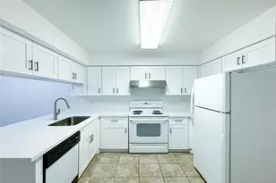 9201 Clarewood Dr, Houston, TX 77036 - Photo 7