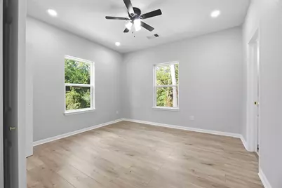 1915 Ross Avenue, Cleveland, TX 77327 - Photo 9