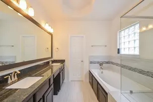 10014 Spring Shadows Park Cir, Houston, TX 77080 - Photo 17