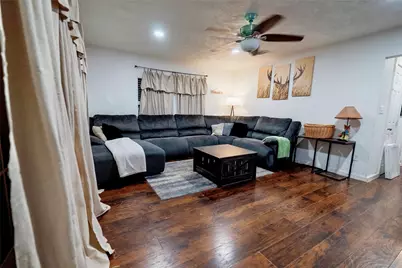 508 Clear Lake Road, Highlands, TX 77562 - Photo 3