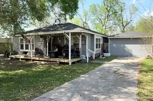 508 Clear Lake Rd, Highlands, TX 77562 - Photo 1