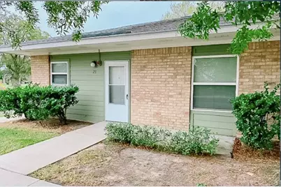 308 N East Street, Weimar, TX 78962 - Photo 1