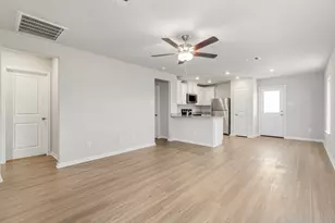 8212 Alpine Bearberry Dr, Houston, TX 77016 - Photo 3
