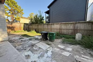1021 Nadine St, Houston, TX 77009 - Photo 27