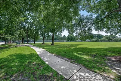 1502 Beechurst Court, Houston, TX 77062 - Photo 5