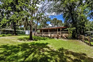 17 Pine Wood Dr, Huntsville, TX 77320 - Photo 1
