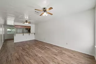 1605 Hazelwood St, Conroe, TX 77301 - Photo 3