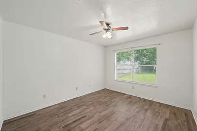 1605 Hazelwood Street #B, Conroe, TX 77301 - Photo 9