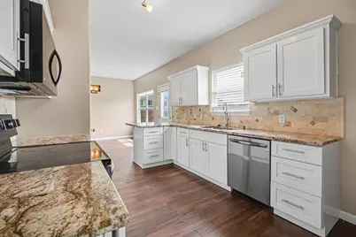 2622 Tarpon Drive, Texas City, TX 77591 - Photo 11