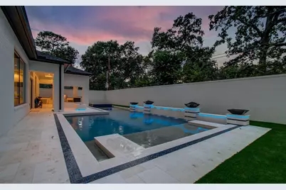 13034 Memorial Drive, Houston, TX 77079 - Photo 11
