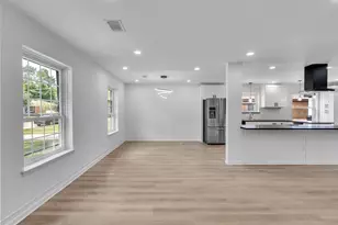 16007 Diana Ln, Houston, TX 77062 - Photo 11