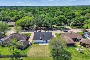 16007 Diana Ln, Houston, TX 77062 - Photo 7