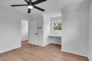 16007 Diana Ln, Houston, TX 77062 - Photo 39