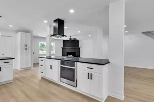 16007 Diana Ln, Houston, TX 77062 - Photo 17