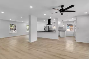 16007 Diana Ln, Houston, TX 77062 - Photo 23