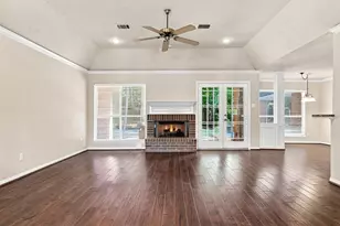 101 Lakeside Dr, Conroe, TX 77356 - Photo 11