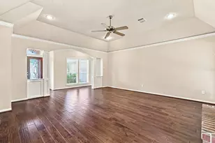 101 Lakeside Dr, Conroe, TX 77356 - Photo 9