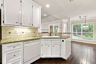 101 Lakeside Dr, Conroe, TX 77356 - Photo 17