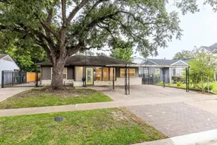 1422 Hewitt Dr, Houston, TX 77018 - Photo 1