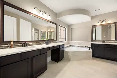 13811 Lake Conner Lane, Houston, TX 77044 - Photo 15