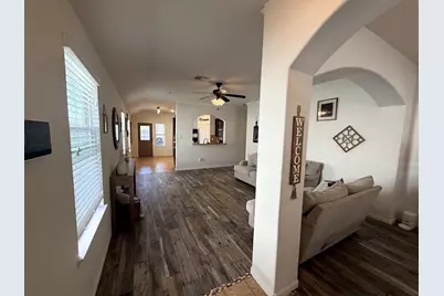10122 Mariposa Stream Court, Houston, TX 77044 - Photo 3