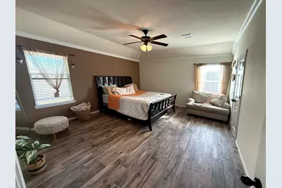 10122 Mariposa Stream Court, Houston, TX 77044 - Photo 13