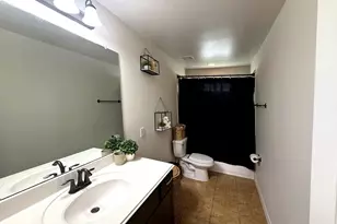 10122 Mariposa Stream Ct, Houston, TX 77044 - Photo 15