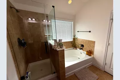 10122 Mariposa Stream Court, Houston, TX 77044 - Photo 11