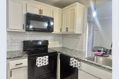 19 4th Avenue N, Texas City, TX 77590 - Photo 3