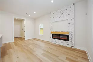 10616 Ashville Dr, Houston, TX 77051 - Photo 5