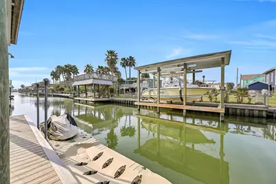 16506 Trinidad Way, Jamaica Beach, TX 77554 - Photo 11