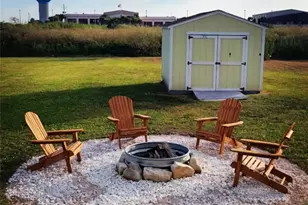 956 S Monkhouse Dr, Port Bolivar, TX 77650 - Photo 19