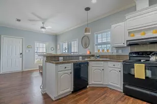 956 S Monkhouse Dr, Port Bolivar, TX 77650 - Photo 7