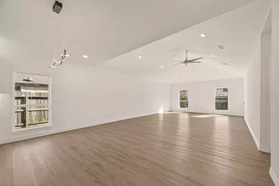 2609 Boss Street, La Marque, TX 77568 - Photo 5