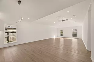 2609 Boss St, La Marque, TX 77568 - Photo 5