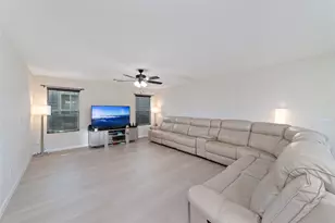 6803 Cortenridge Ln, Houston, TX 77048 - Photo 5