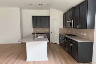 240 Scarlet Maple Wy, Conroe, TX 77318 - Photo 5