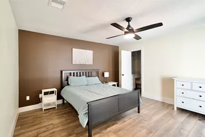 13529 Woodchester Drive, Sugar Land, TX 77498 - Photo 23