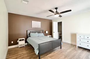 13529 Woodchester Dr, Sugar Land, TX 77498 - Photo 23