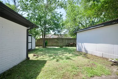 13529 Woodchester Drive, Sugar Land, TX 77498 - Photo 33