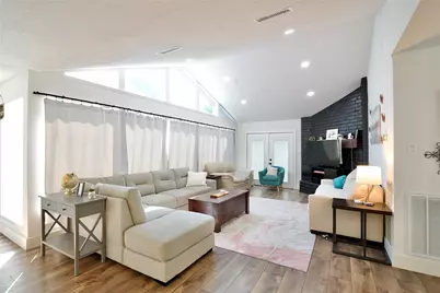 13529 Woodchester Drive, Sugar Land, TX 77498 - Photo 5