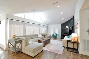 13529 Woodchester Dr, Sugar Land, TX 77498 - Photo 5