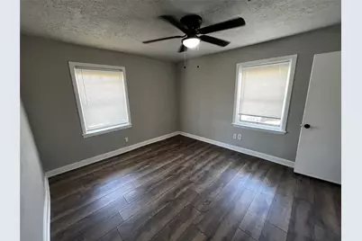 5815 Southseas Street, Houston, TX 77033 - Photo 7