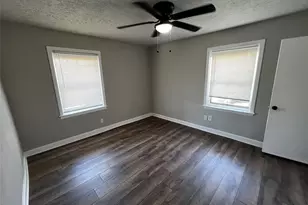 5815 Southseas St, Houston, TX 77033 - Photo 7