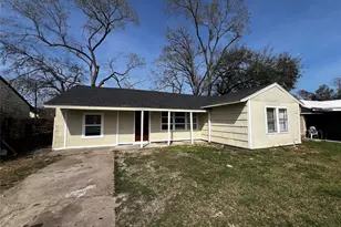 5815 Southseas St, Houston, TX 77033 - Photo 1