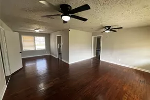 5815 Southseas St, Houston, TX 77033 - Photo 3