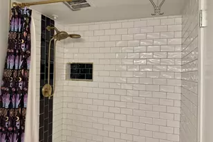 10168 Beekman Pl Dr, Houston, TX 77043 - Photo 9