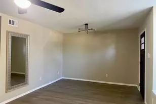 10168 Beekman Pl Dr, Houston, TX 77043 - Photo 3