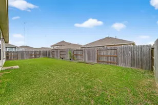 2023 Katalonia Ln, Fresno, TX 77545 - Photo 35